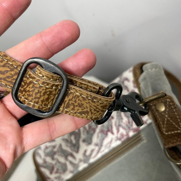 MYRA BAG FATSO SMALL & CROSS BODY BAG EUC - Picture 8 of 10